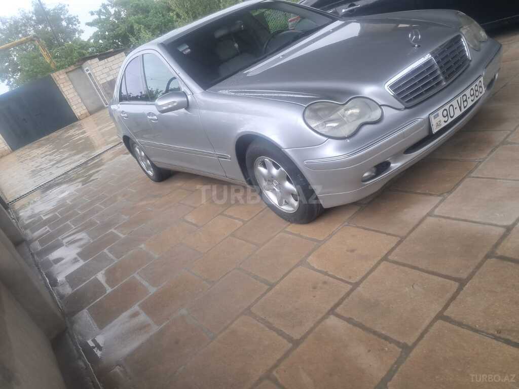 Mercedes C 230