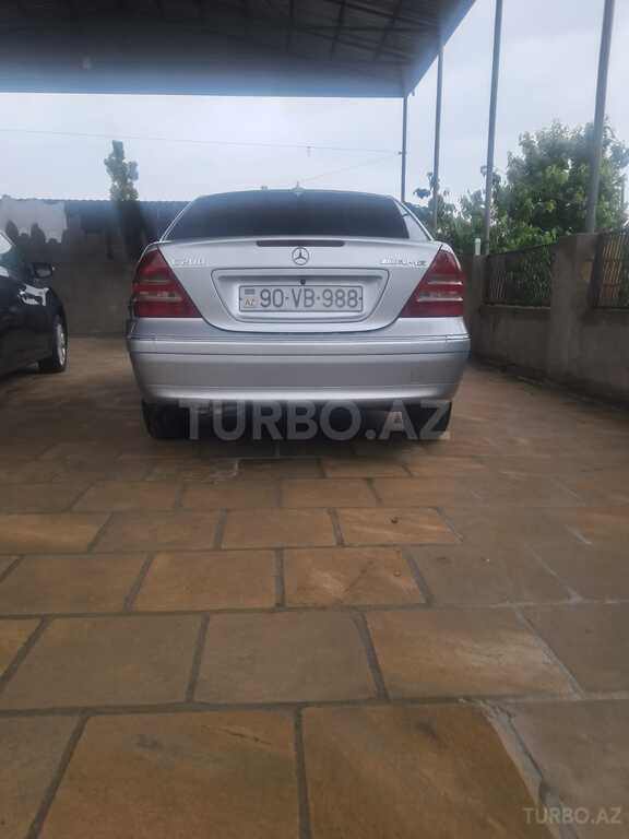 Mercedes C 230