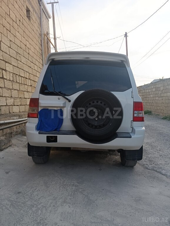 Mitsubishi Pajero io