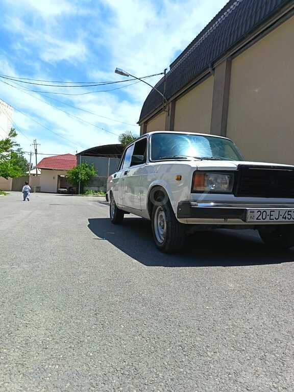 LADA (VAZ) 2107