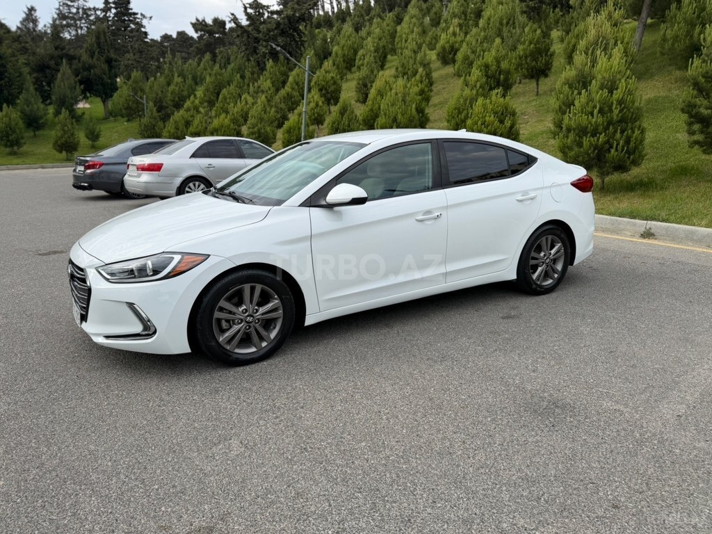 Hyundai Elantra