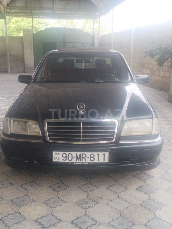 Mercedes C 200