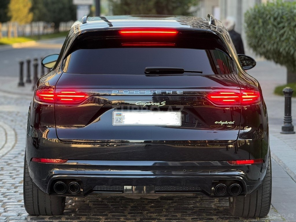 Porsche Cayenne Turbo S E-Hybrid