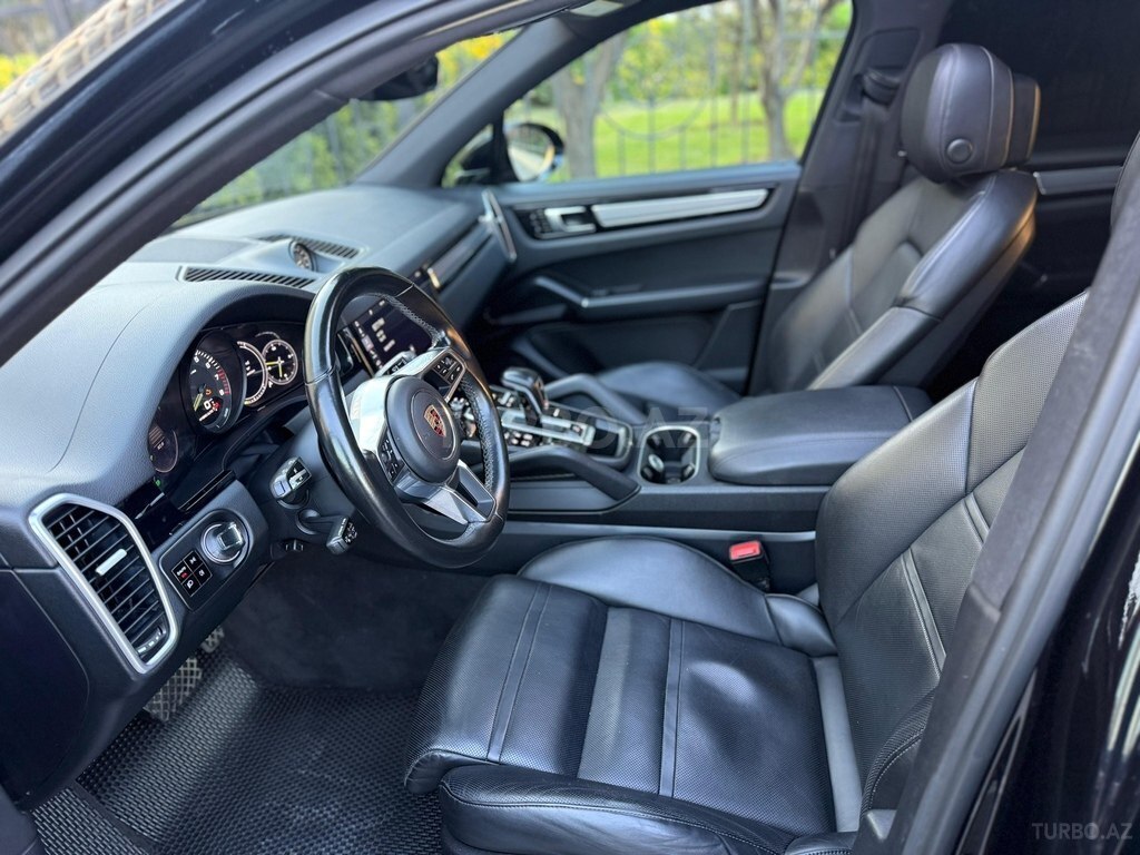 Porsche Cayenne Turbo S E-Hybrid