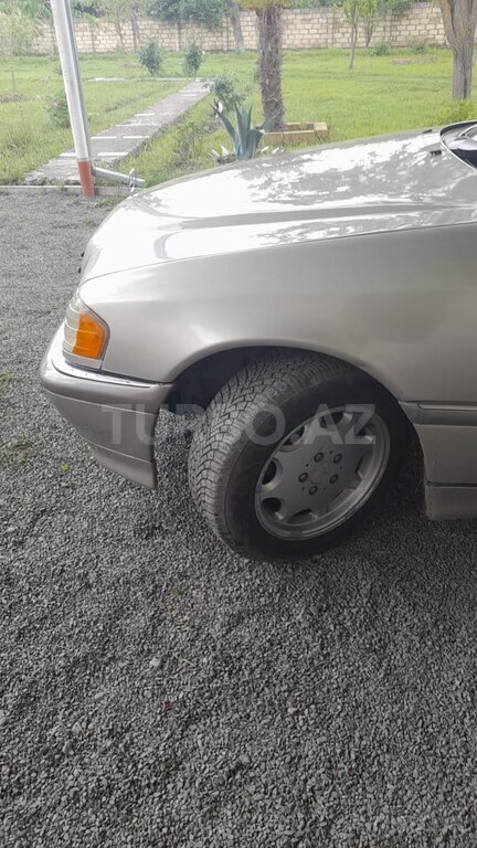 Mercedes C 230
