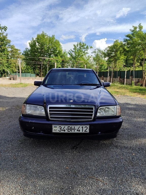 Mercedes C 200