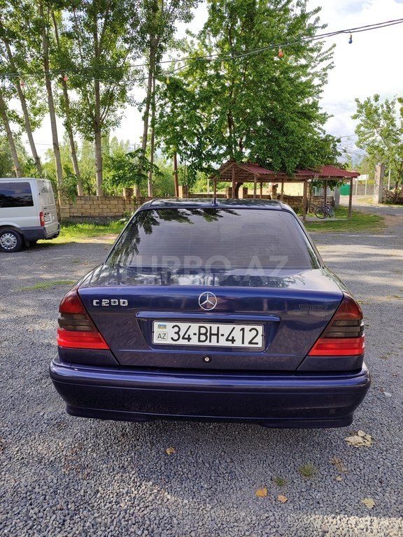 Mercedes C 200