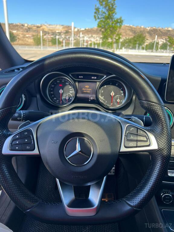 Mercedes CLA 250