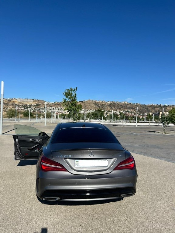 Mercedes CLA 250