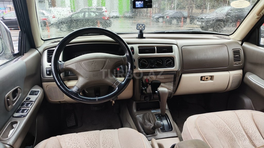 Mitsubishi Montero Sport