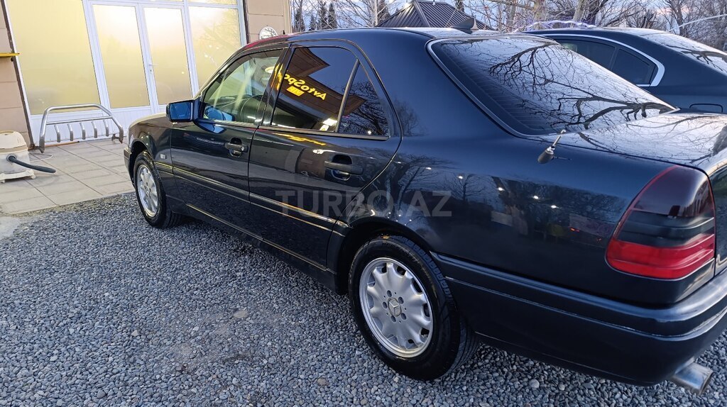 Mercedes C 180
