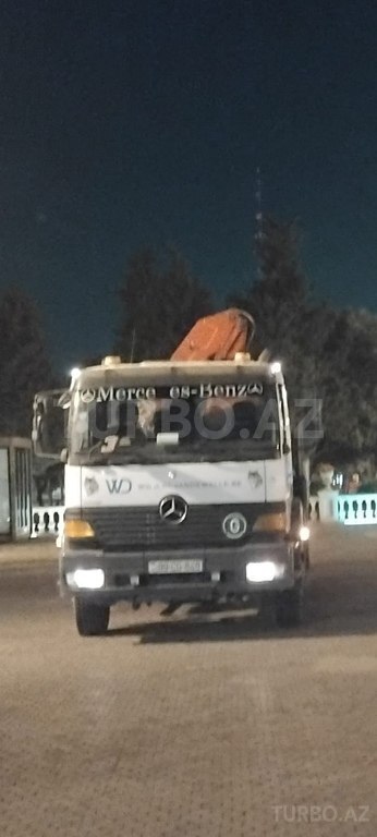 Mercedes Atego 1823