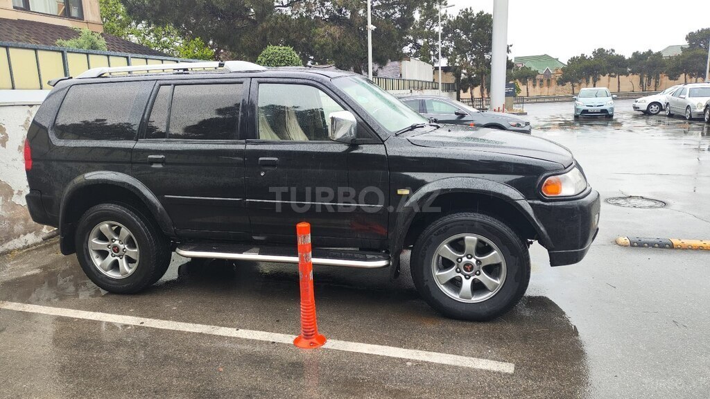 Mitsubishi Montero Sport