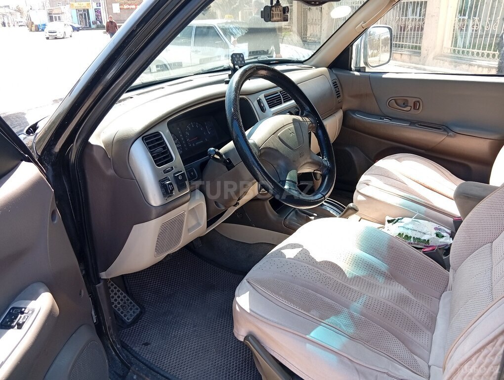 Mitsubishi Montero Sport