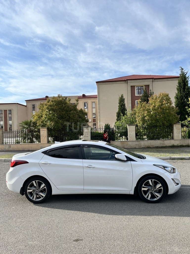 Hyundai Elantra