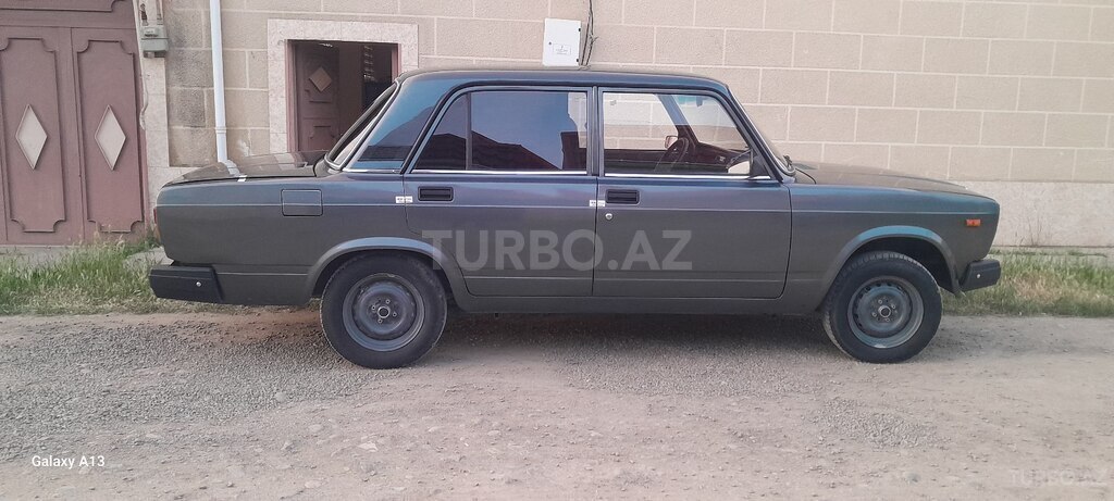 LADA (VAZ) 2107