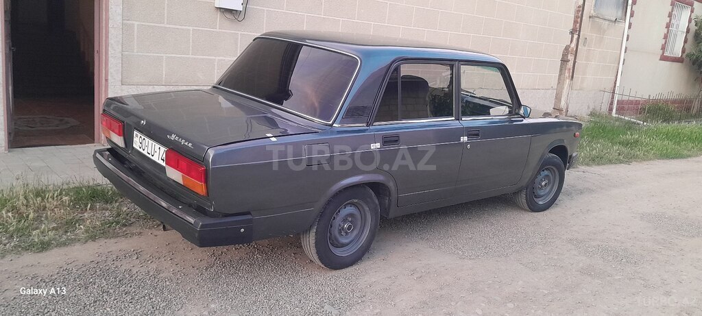LADA (VAZ) 2107