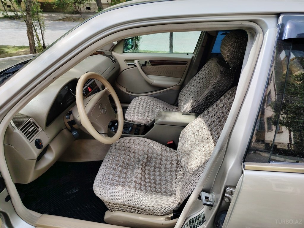 Mercedes C 230