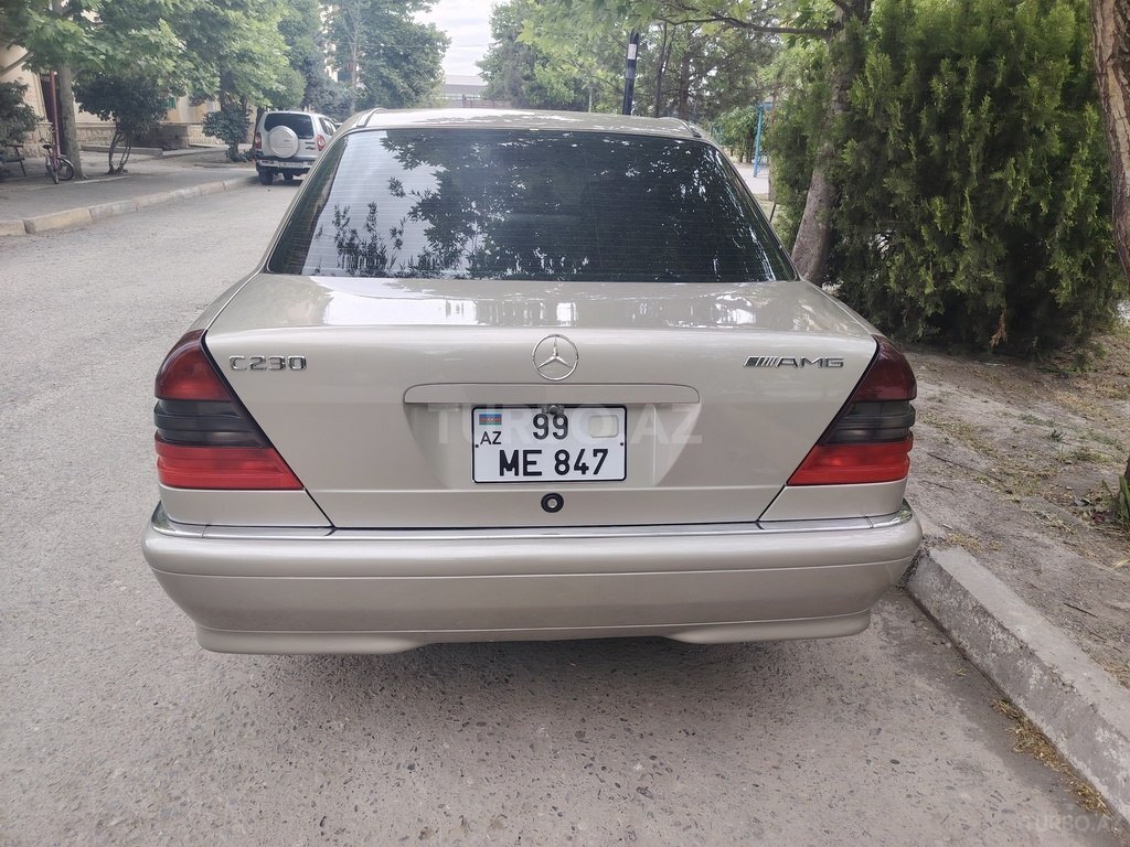 Mercedes C 230