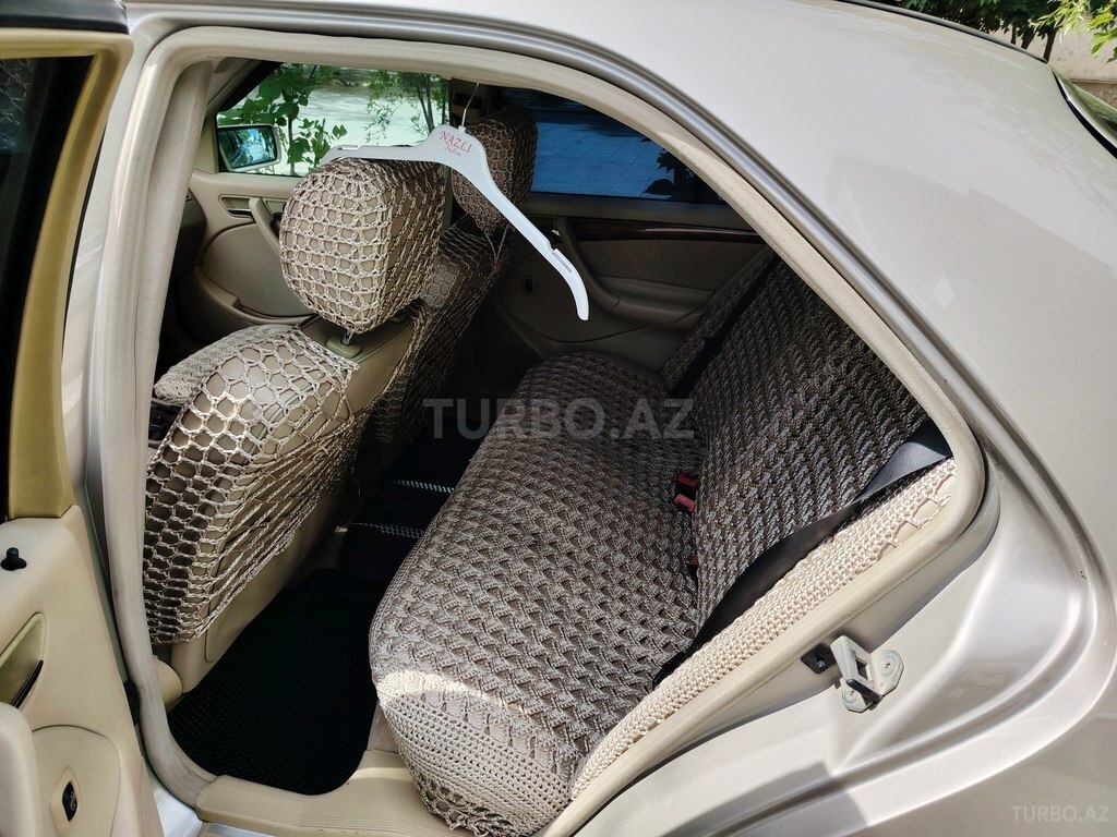 Mercedes C 230