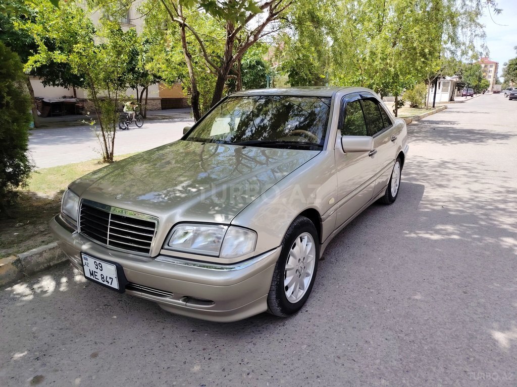 Mercedes C 230