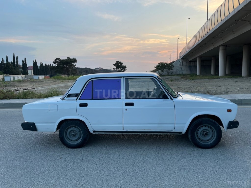 LADA (VAZ) 2107