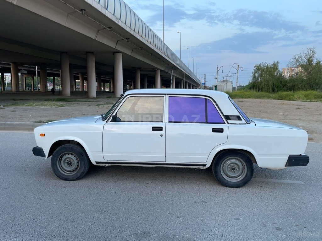 LADA (VAZ) 2107