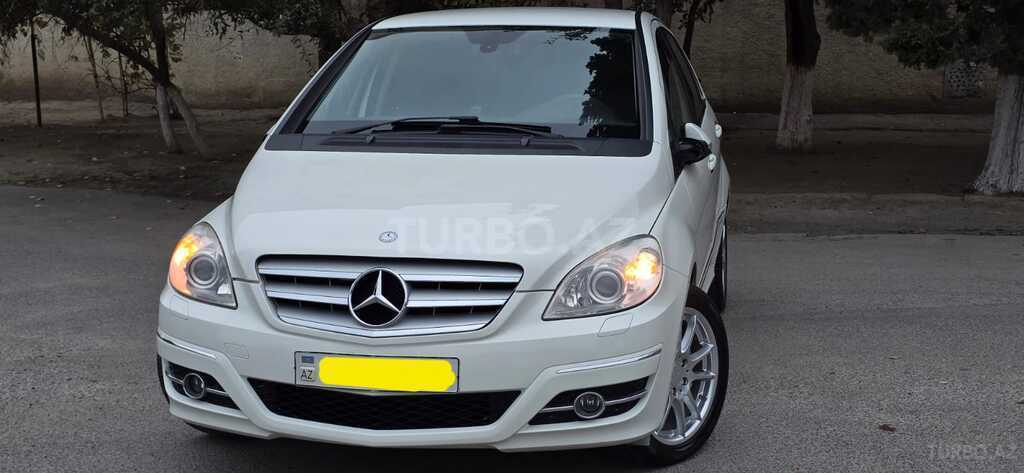Mercedes B 180