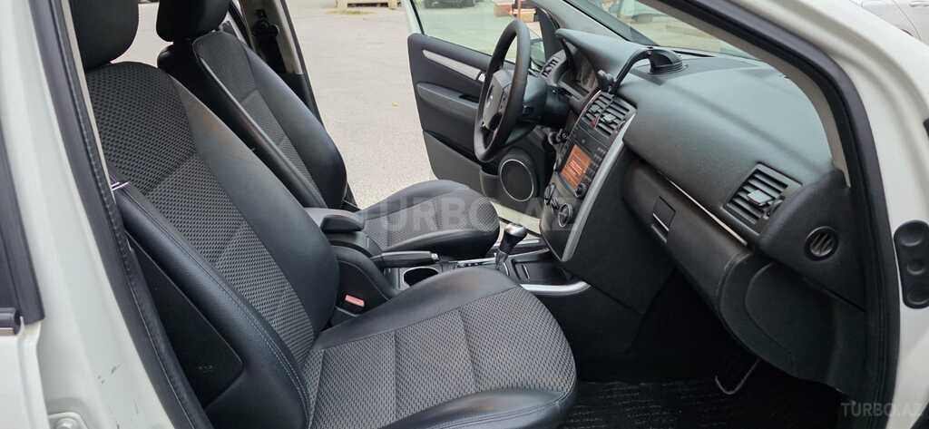 Mercedes B 180