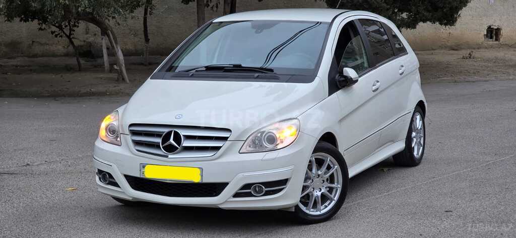 Mercedes B 180