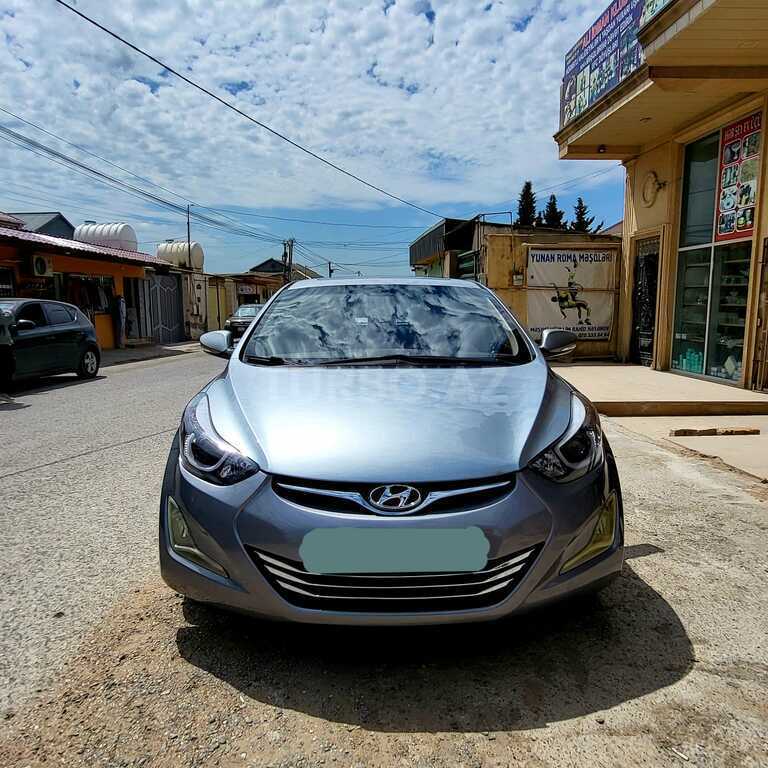 Hyundai Elantra