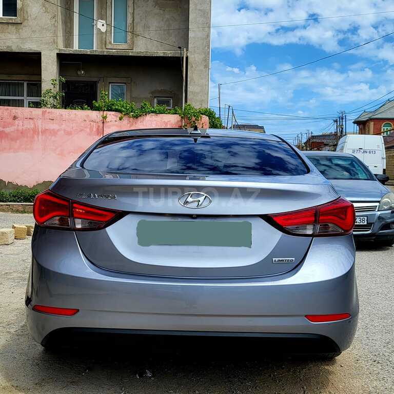 Hyundai Elantra