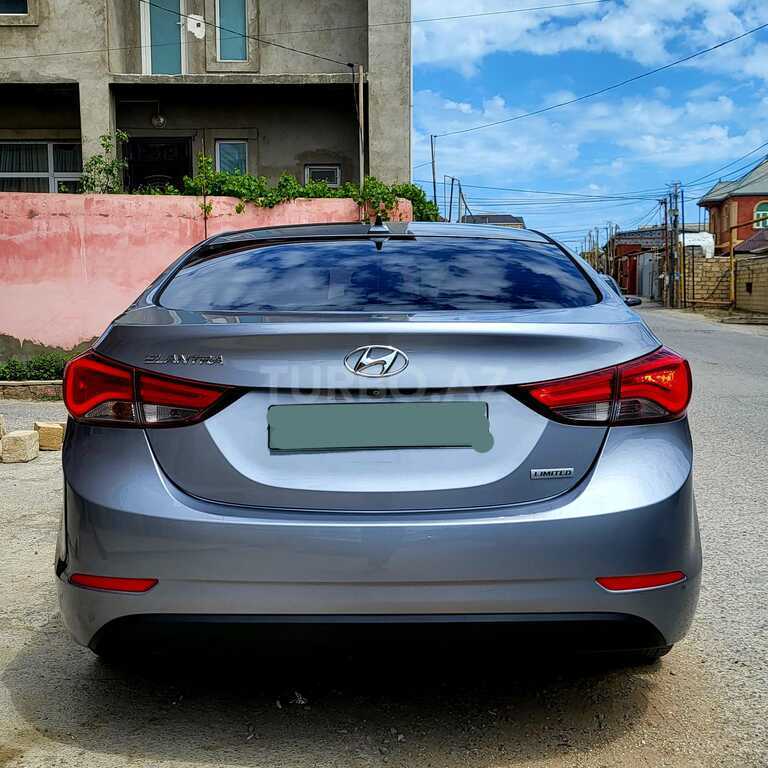 Hyundai Elantra