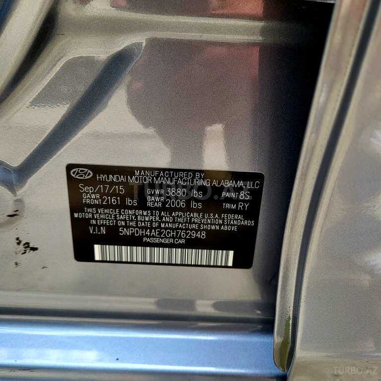 Hyundai Elantra
