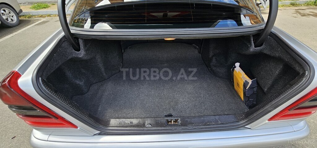 Mercedes C 200