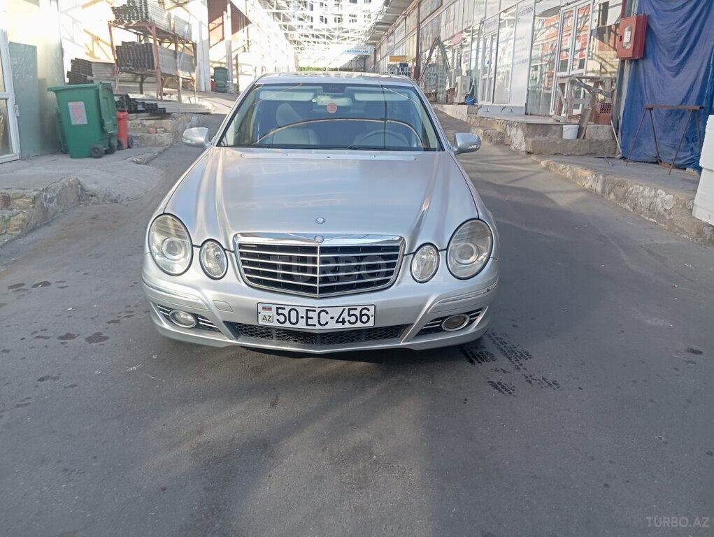 Mercedes E 220