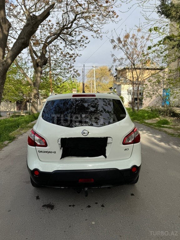 Nissan Qashqai+2