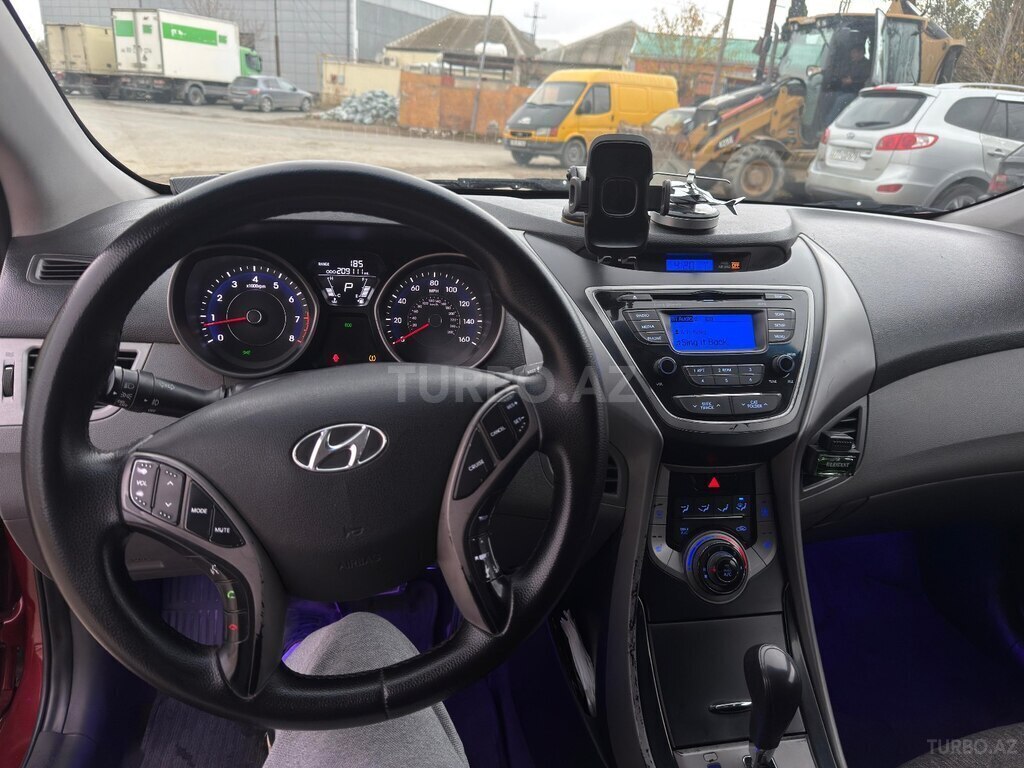 Hyundai Elantra