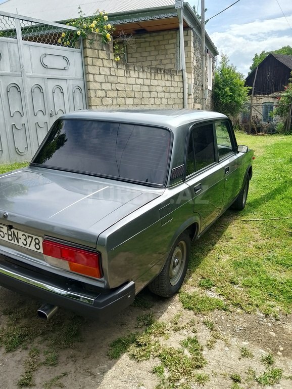 LADA (VAZ) 2107
