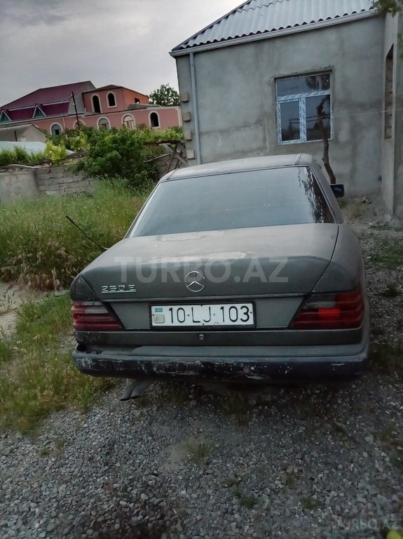 Mercedes 250 D