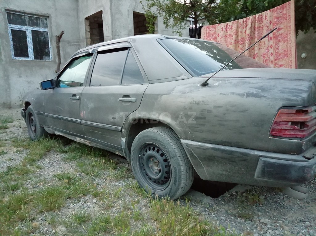 Mercedes 250 D