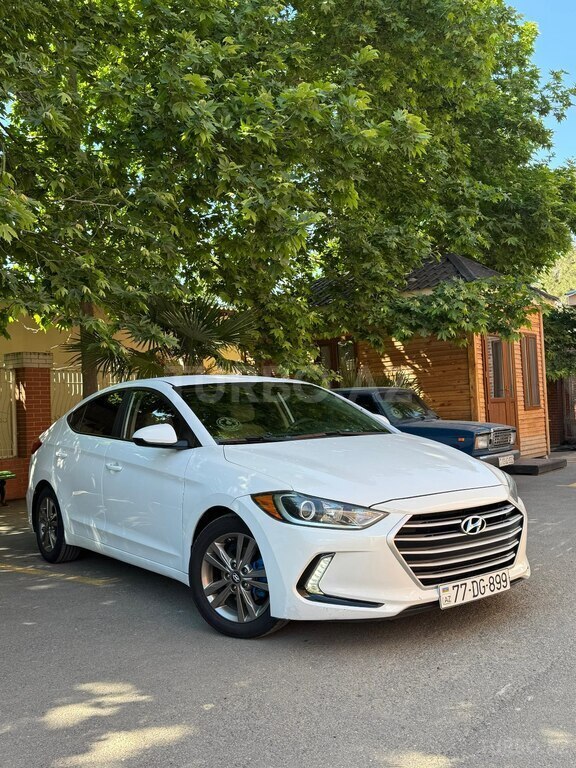 Hyundai Elantra