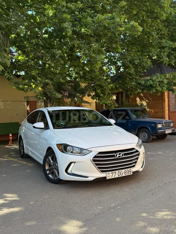 Hyundai Elantra