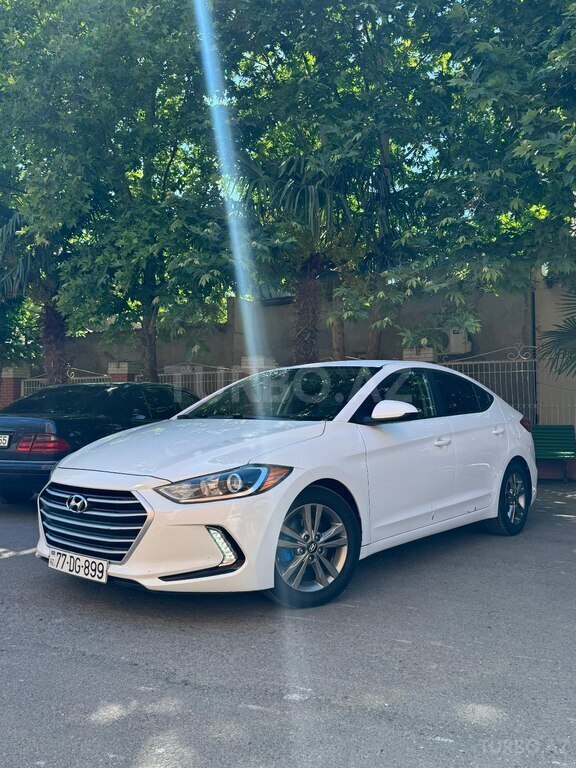 Hyundai Elantra