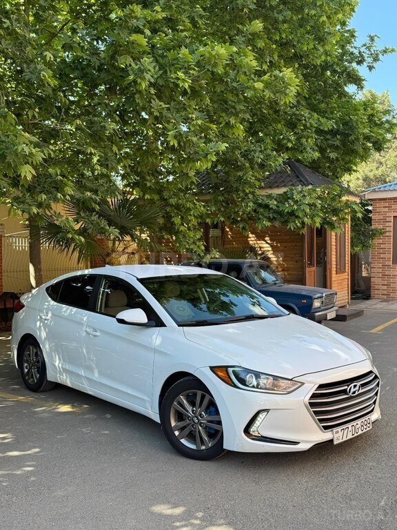 Hyundai Elantra