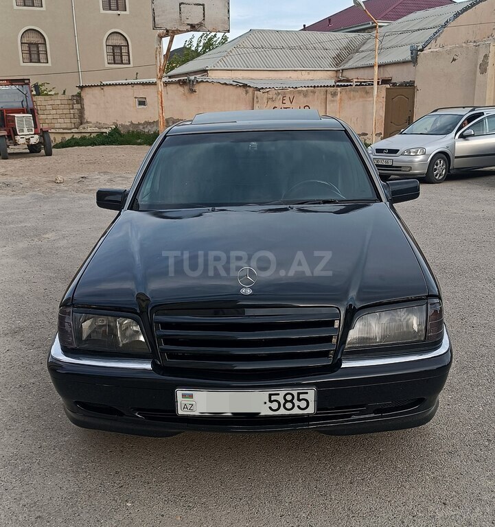 Mercedes C 230