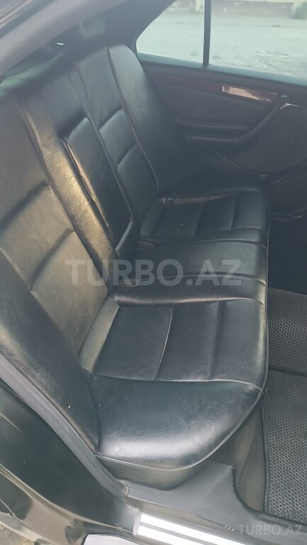 Mercedes C 230