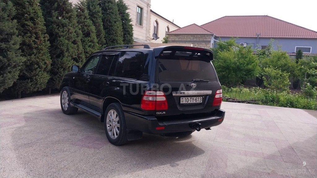Toyota Land Cruiser