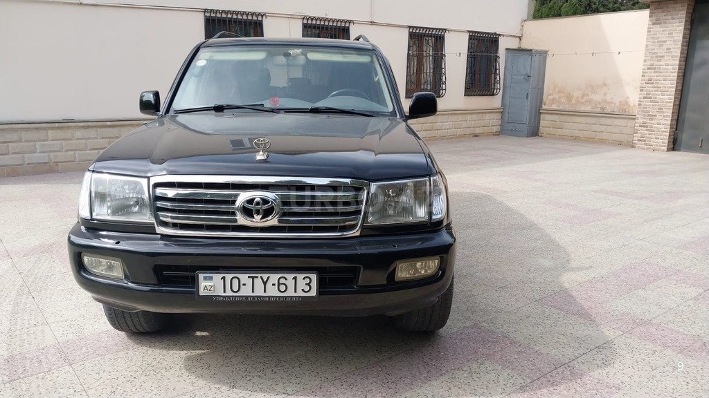 Toyota Land Cruiser