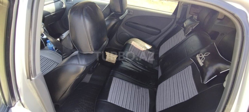 Mitsubishi Airtrek